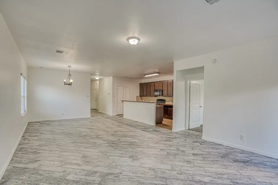 318 Apache Field Lane, La Marque, TX 77568 - Image #3