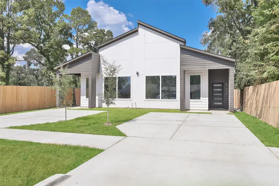 8109 Cabot Street #A/B, Houston, TX 77078 - Image #2