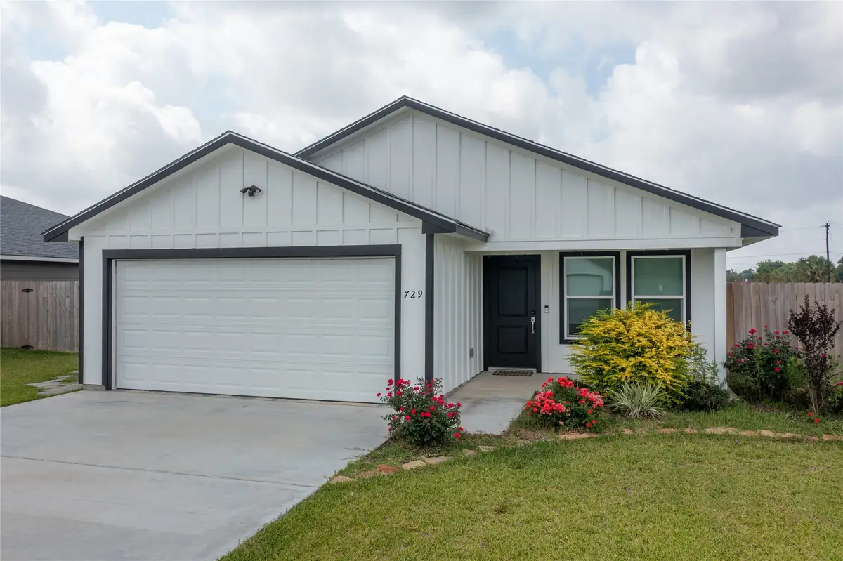 729 Flycatcher Drive, Palacios, TX 77465 - Image #1