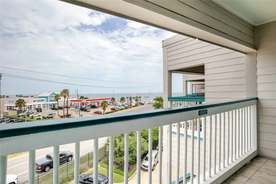 6102 Seawall Boulevard #323, Galveston, TX 77551 - Image #2