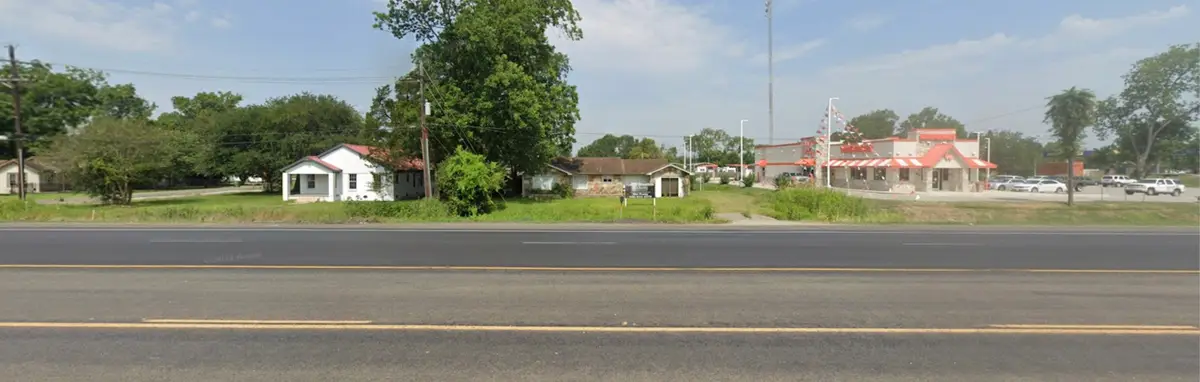 210 Highway 146, Dayton, TX 77535 - #1