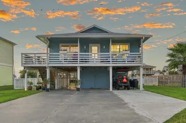16630 Jamaica Inn Road, Jamaica Beach, TX 77554