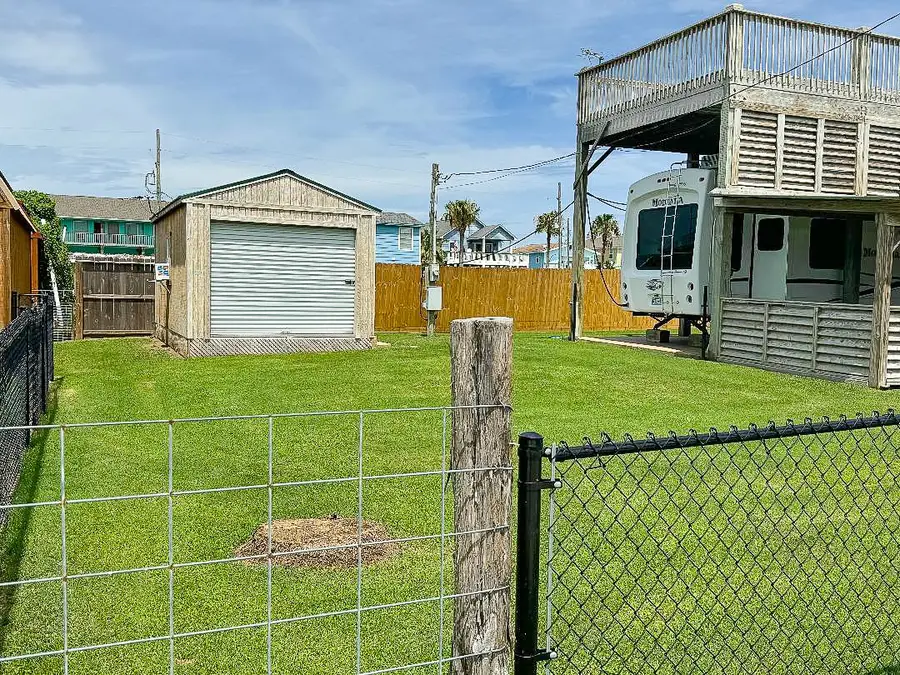 974 Alma Road, Crystal Beach, TX 77650 - #3