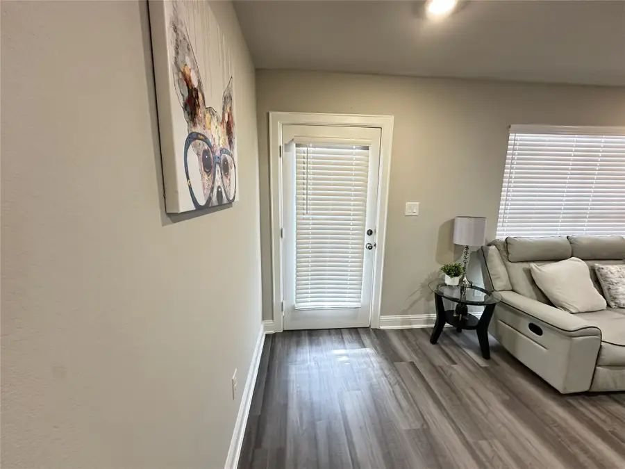 201 S 5th Street, Highlands, TX 77562 - #3