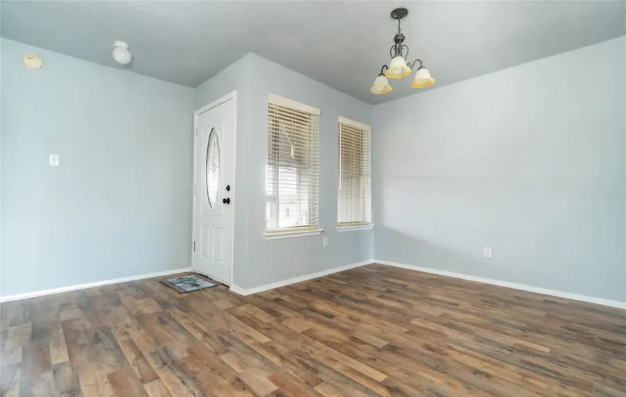 418 Garland Drive #206, Lake Jackson, TX 77566 - #2