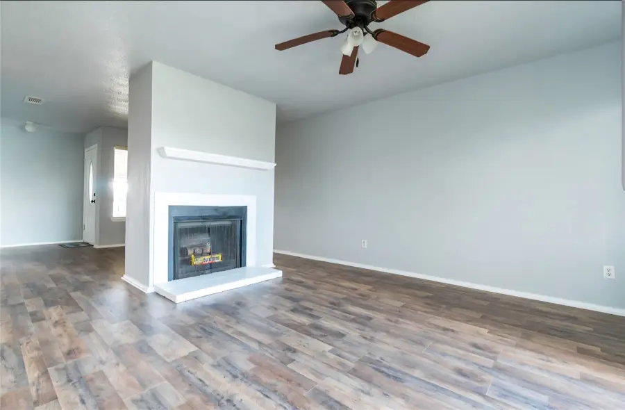 418 Garland Drive #206, Lake Jackson, TX 77566 - #3