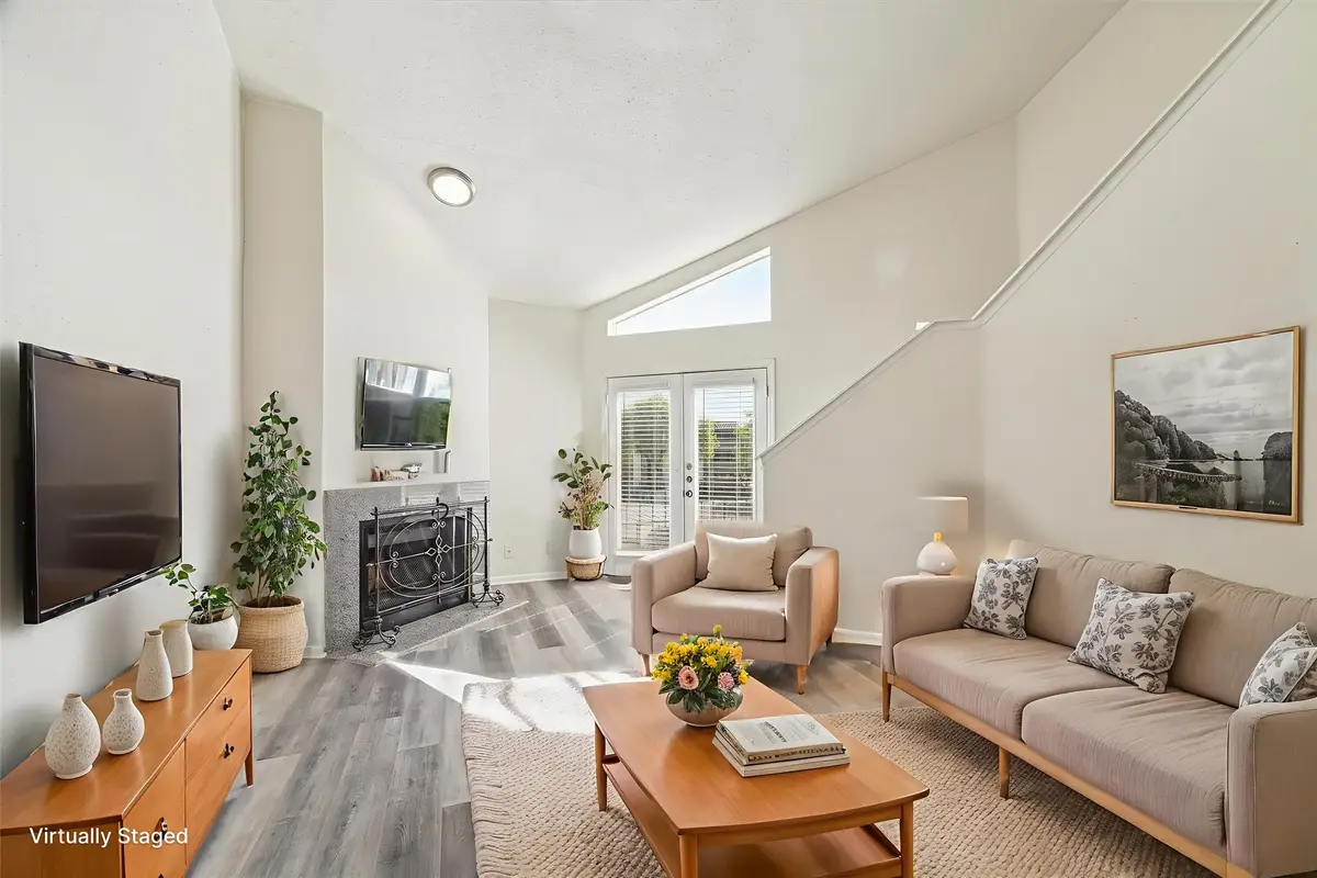 10855 Meadowglen Lane #1030, Houston, TX 77042 - Image #1