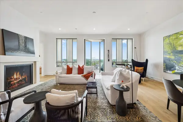 2325 Welch Street #704, Houston, TX 77019