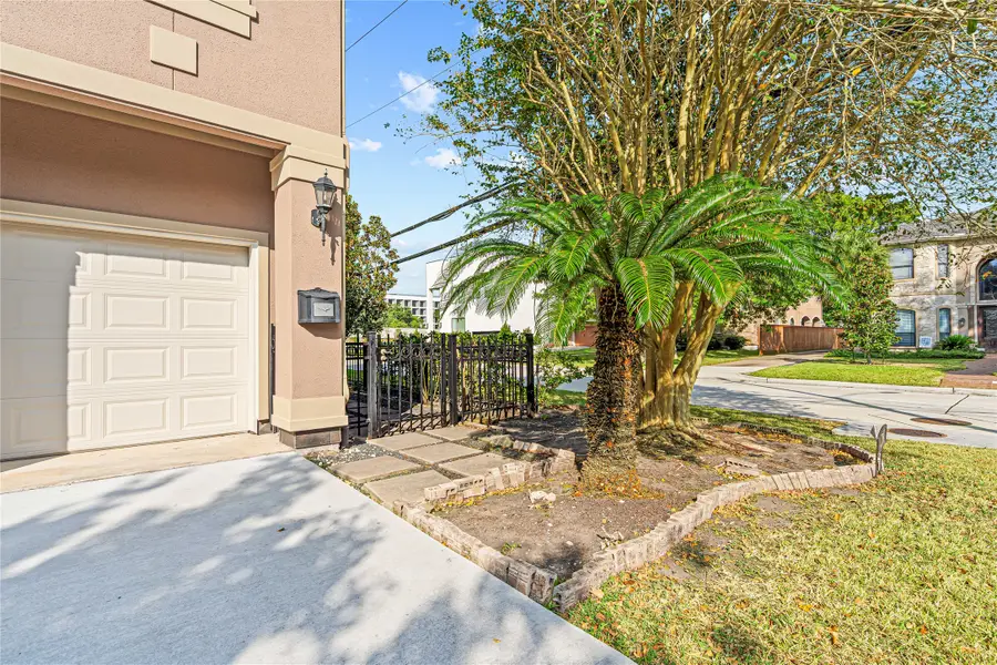 112 White Drive, Bellaire, TX 77401 - Image #3