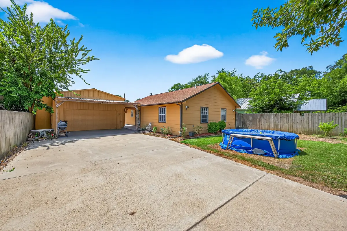 403 White Street, Madisonville, TX 77864 - Image #1