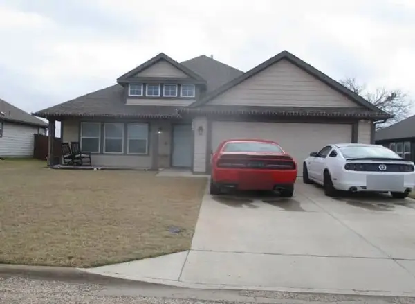 305 Sunnyside Drive, Trenton, TX 75490