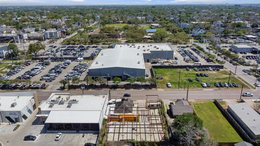 1211 N Durham Drive, Houston, TX 77008 - Image #3