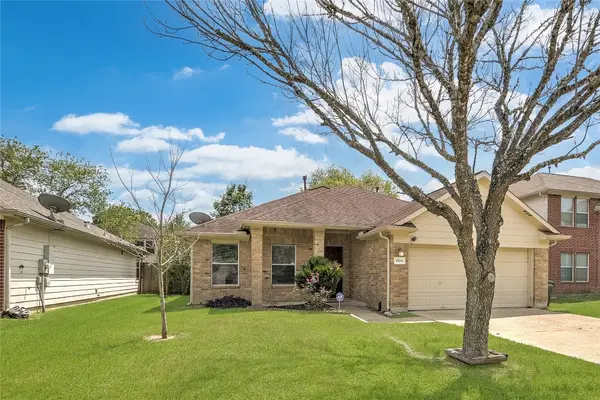 5334 Cinnamon Lake Drive Drive, Baytown, TX 77521