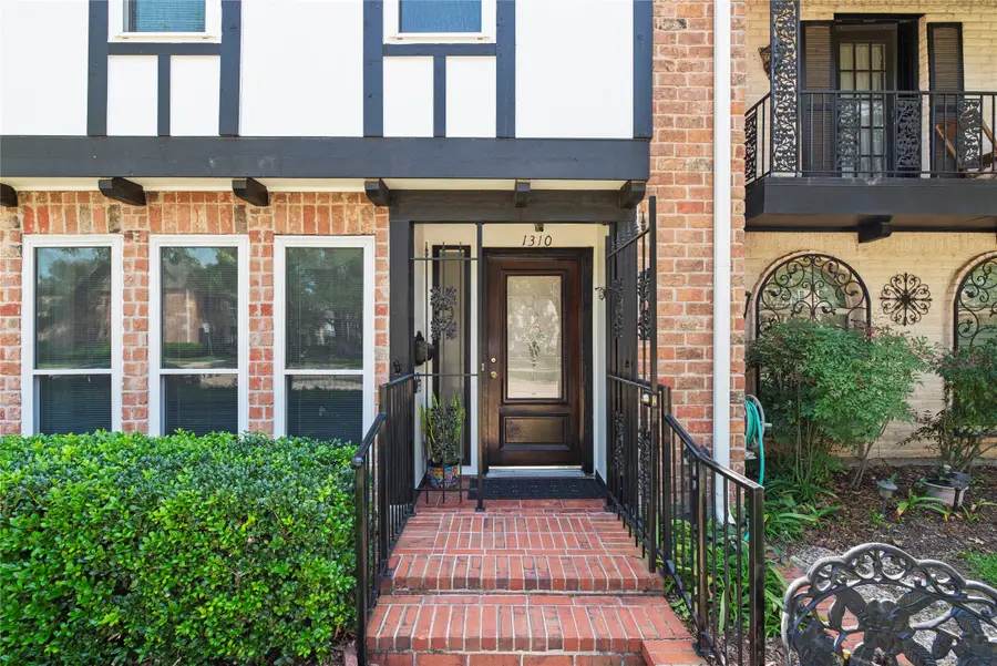 1310 Country Place Drive, Houston, TX 77079 - #2