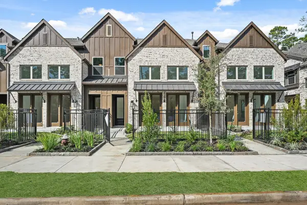 215 Cypress Pond Place, Montgomery, TX 77316