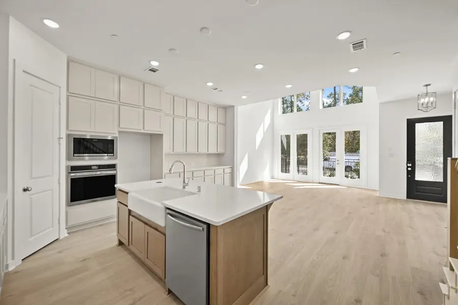 215 Cypress Pond Place, Montgomery, TX 77316 - Image #3