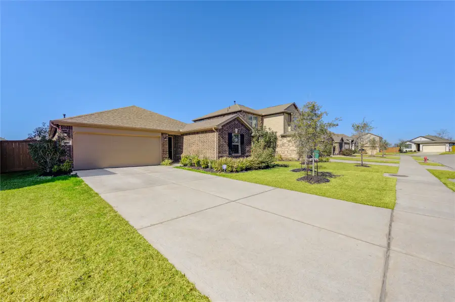 10314 Russell Pines Drive, Rosharon, TX 77583 - Image #3