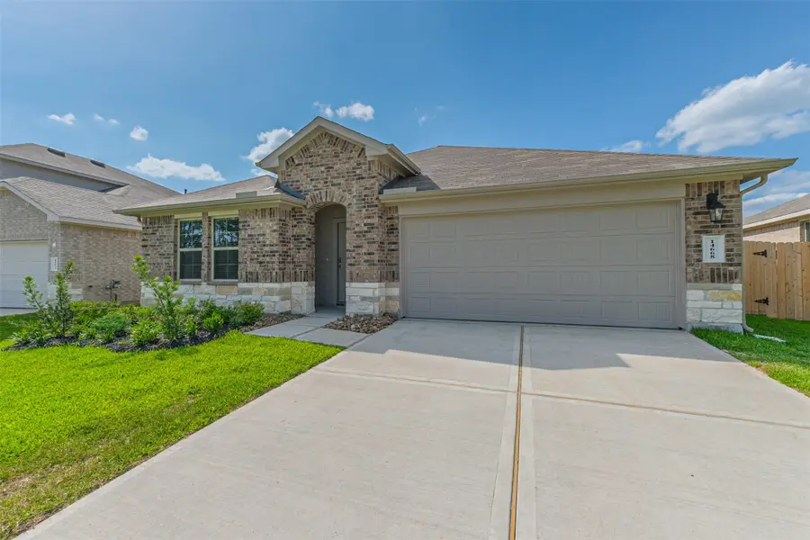 14668 Blackbrush Manor, Magnolia, TX 77354 - Image #2