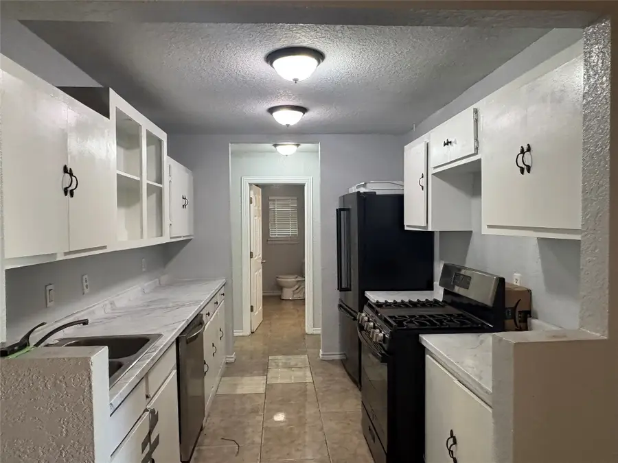 825 Magnolia Street, Lake Jackson, TX 77566 - #3