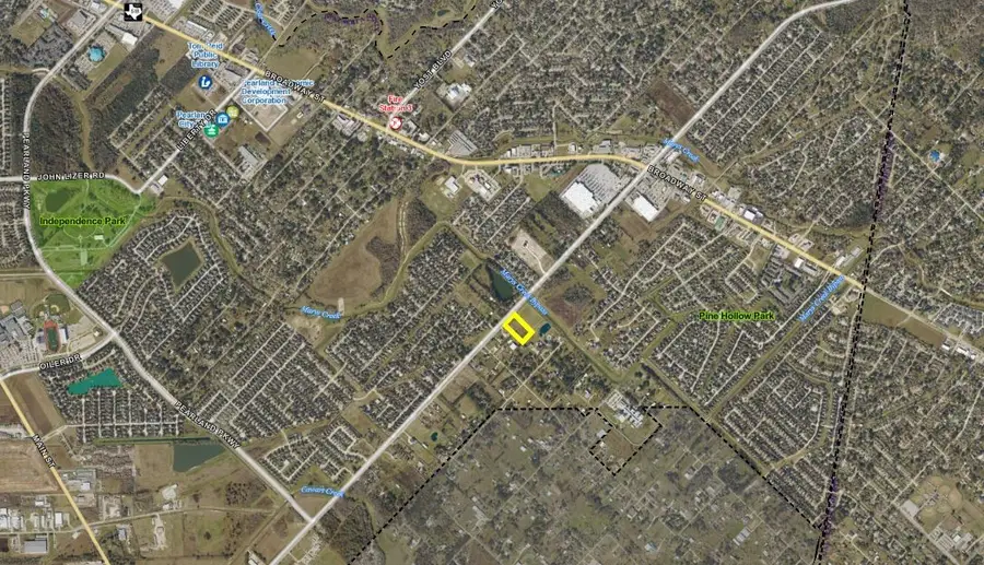 3521 Dixie Farm Road, Pearland, TX 77581 - #2