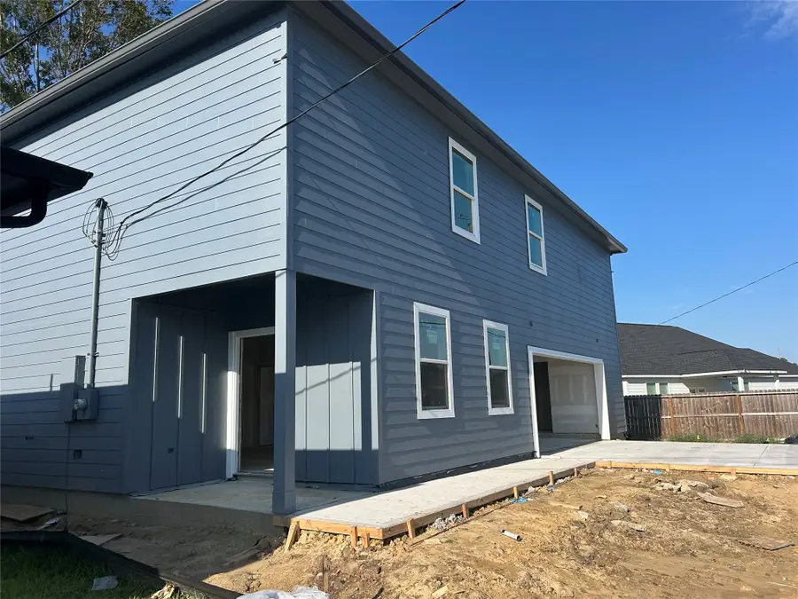 1111 E Main Street, La Porte, TX 77571 - #2