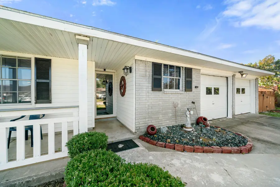 206 Southbrook Circle, Houston, TX 77060 - Image #2