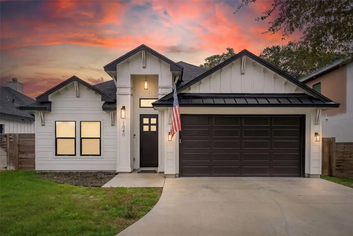 1040 S 13th Street, Aransas Pass, TX 78336 - Image #1