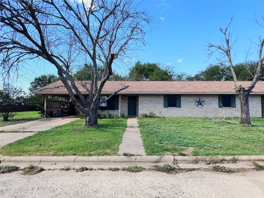 207 Cactus Street, Giddings, TX 78942 - #3