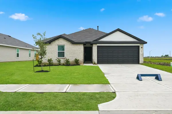 102 Rustic Creek Court, Dayton, TX 77535