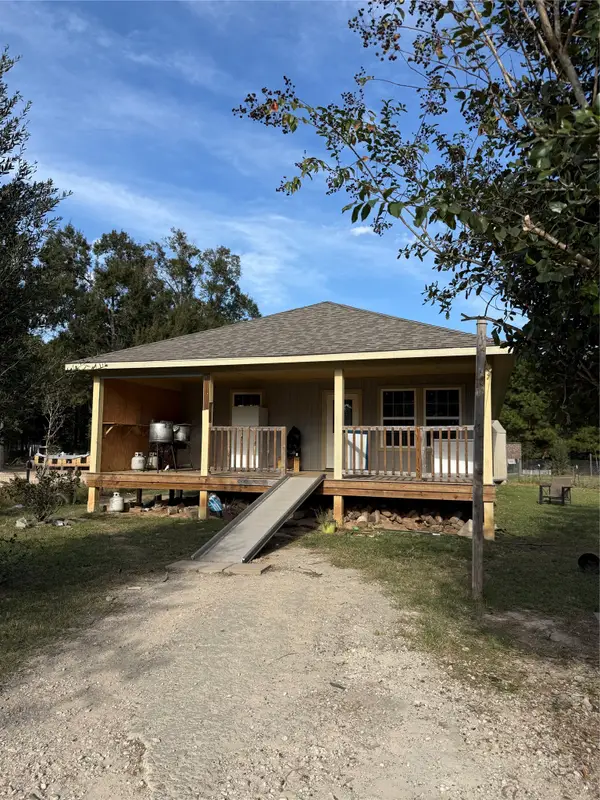 15 Road 5101, Cleveland, TX 77327