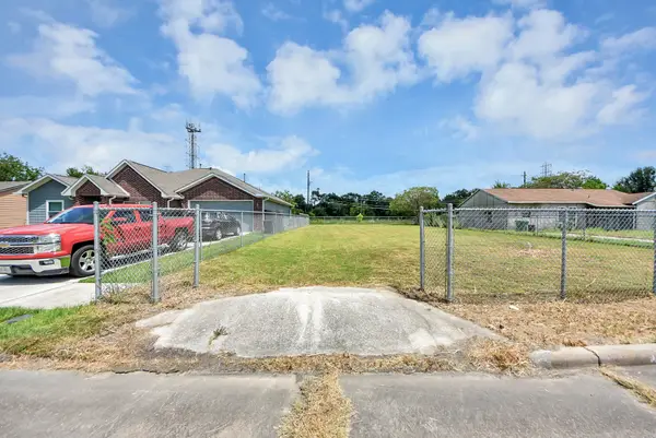 5743 Rue Street, Houston, TX 77033