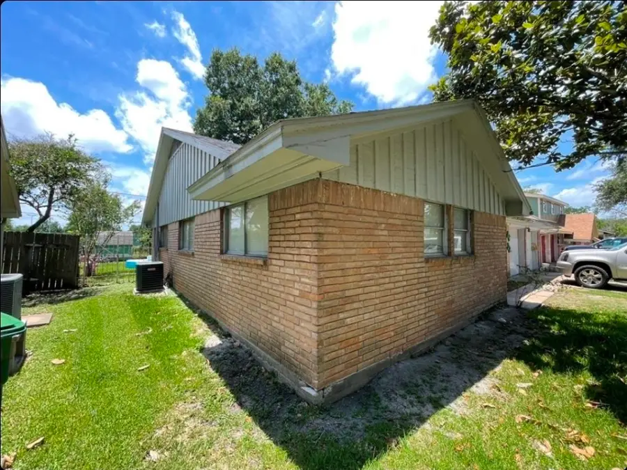 8623 Nairn Street, Houston, TX 77074 - Image #3