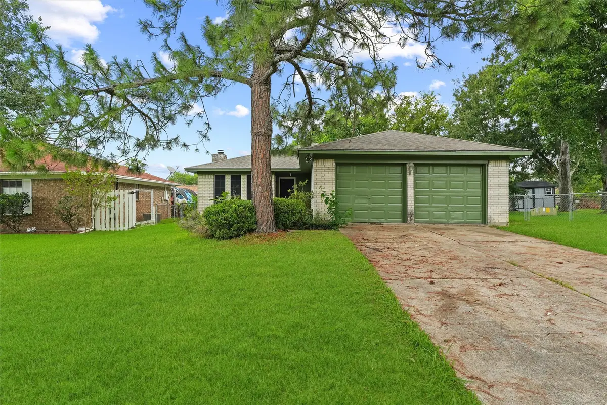 4704 Coachman Drive, Baytown, TX 77521 - #1