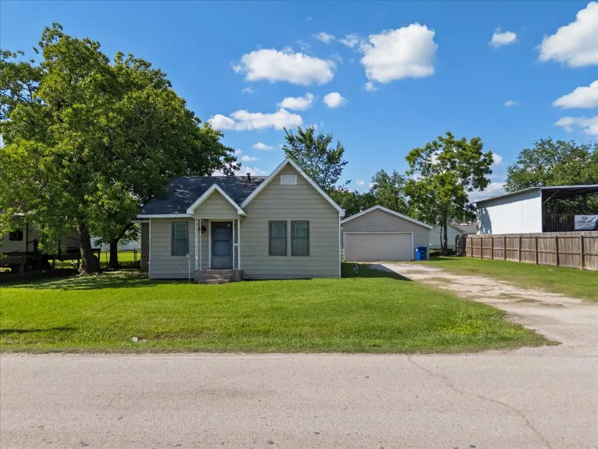 104 Avenue E, Highlands, TX 77562 - #1