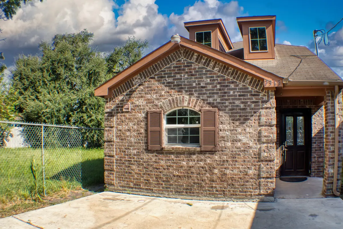7315 Avenue J, Houston, TX 77011 - Image #1