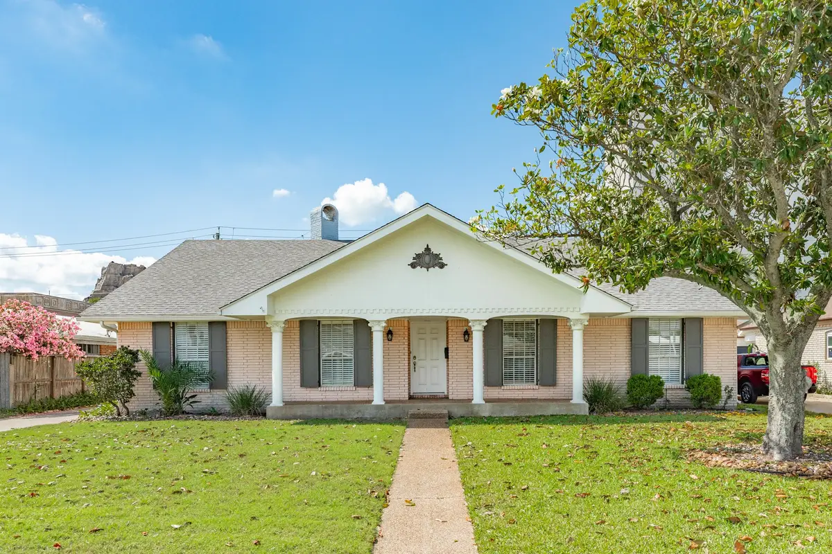 47 Adler Circle, Galveston, TX 77551 - #1