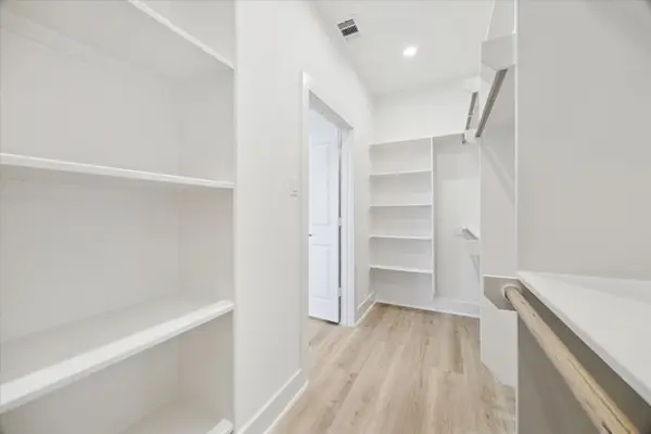 5625 Camino Encantado Drive, Houston, TX 77091