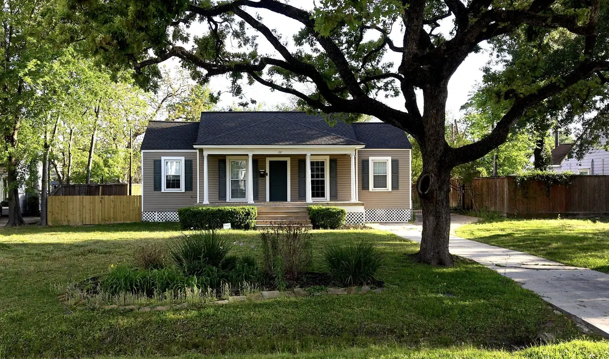 717 Sue Barnett Drive, Houston, TX 77018 - #1