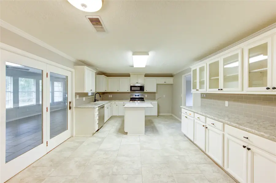 1009 Susan Street, Dayton, TX 77535 - #2