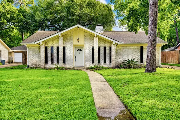1907 Round Spring Drive, Houston, TX 77339