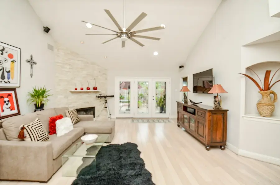 4901 E Columbary Drive, Rosenberg, TX 77471 - Image #3