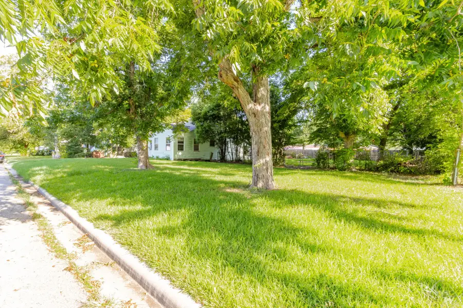 404 Harvey Avenue, Baytown, TX 77520 - Image #3