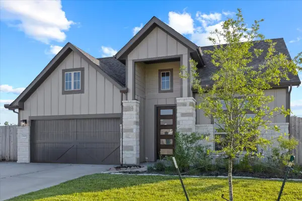 11615 E Wood Drive, Baytown, TX 77523
