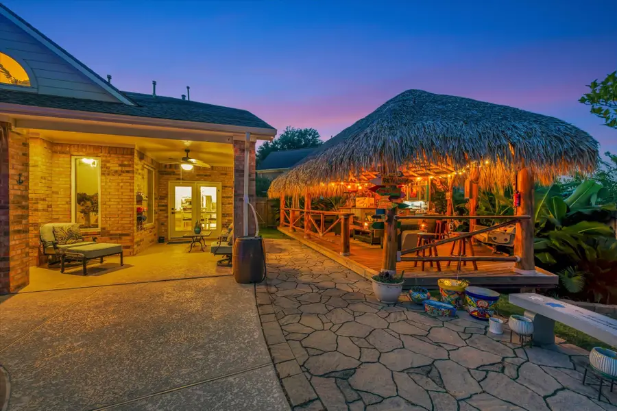 322 Marina Oaks Court, Kemah, TX 77565 - #2