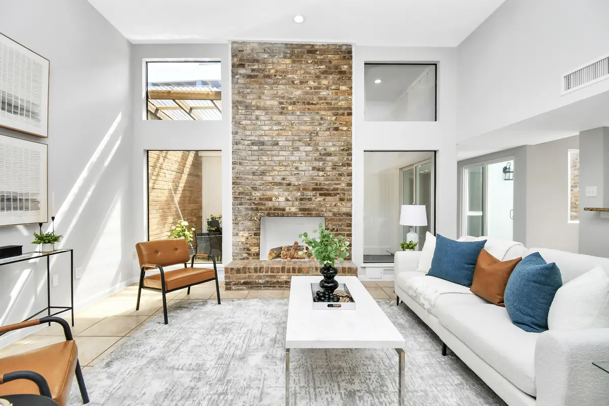 409 E Fair Harbor Lane, Houston, TX 77079 - Image #1