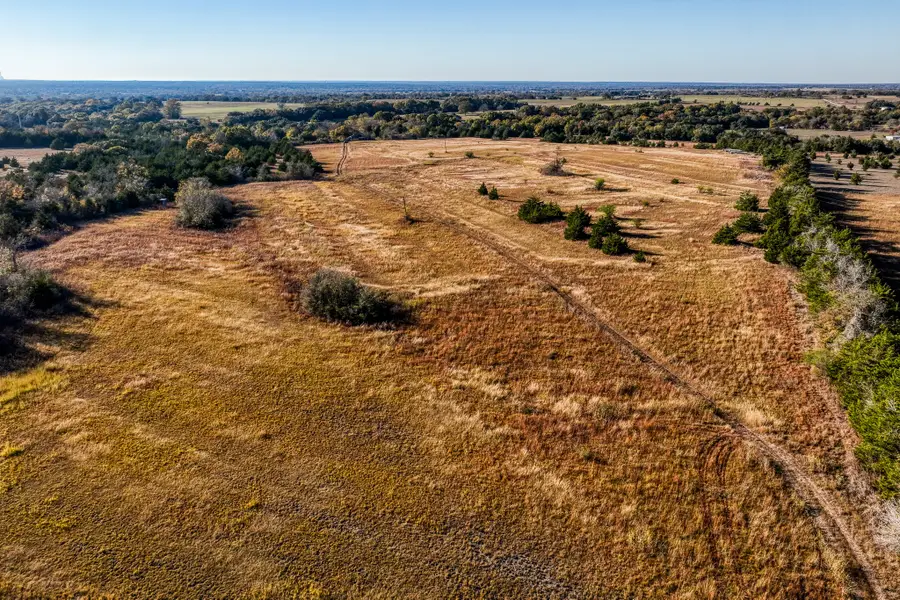 6717 Prihoda Road, New Ulm, TX 78950 - Image #2