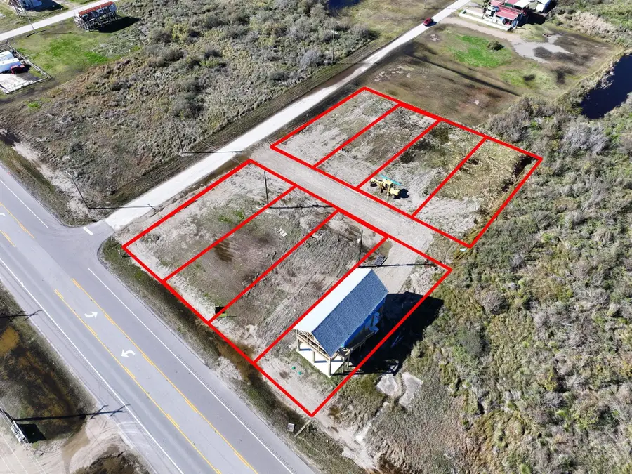 2302 Gumbo Drive, Gilchrist, TX 77617 - Image #3