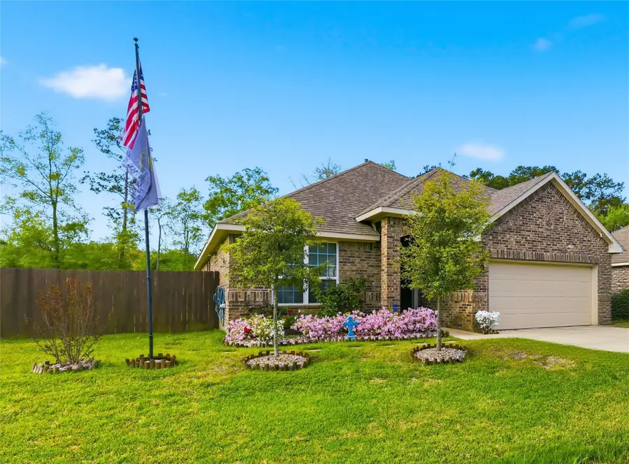 658 W Linnwood Drive, New Caney, TX 77357 - #3