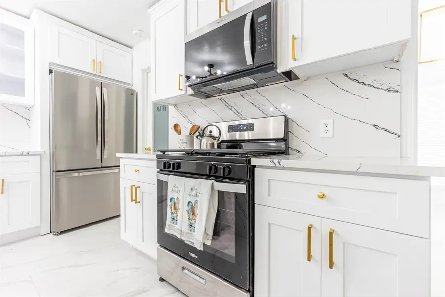 15802 Edenvale Street, Friendswood, TX 77546 - Image #2