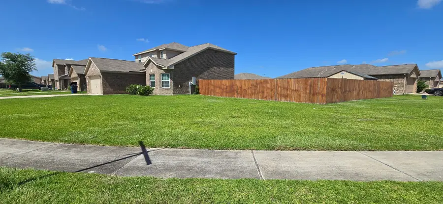 2318 Oyster Bay Avenue, La Marque, TX 77568 - #2